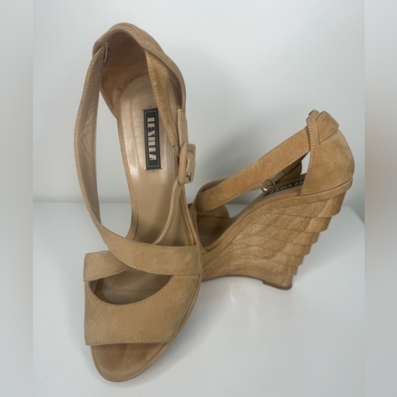 Le Silla Suede Beige Wedges - Size 8 - Picture 1 of 6